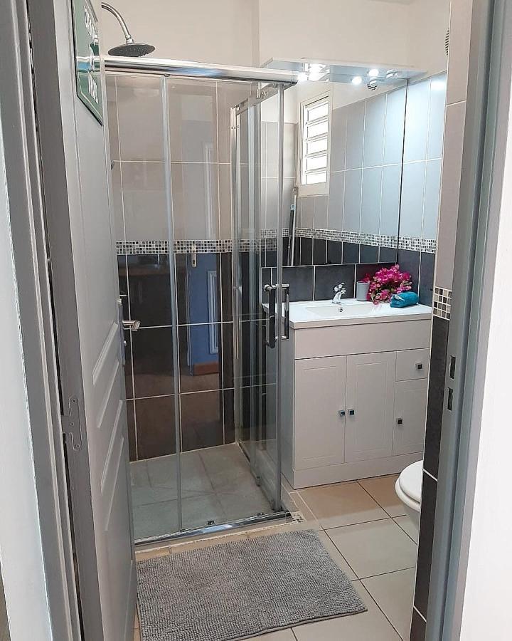 Au Bord De L'Eau La Saline Les Bains Apartment ภายนอก รูปภาพ