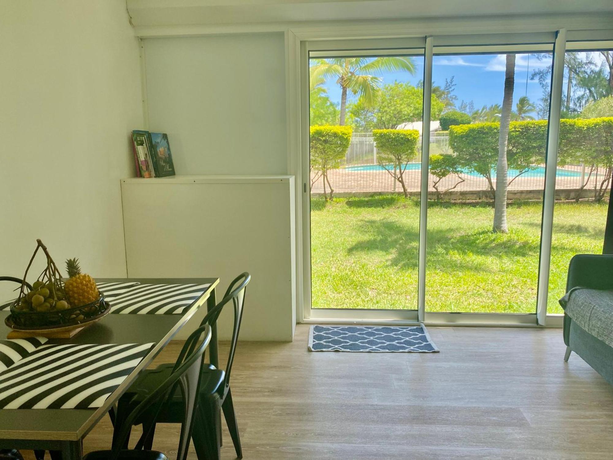 Au Bord De L'Eau La Saline Les Bains Apartment ภายนอก รูปภาพ